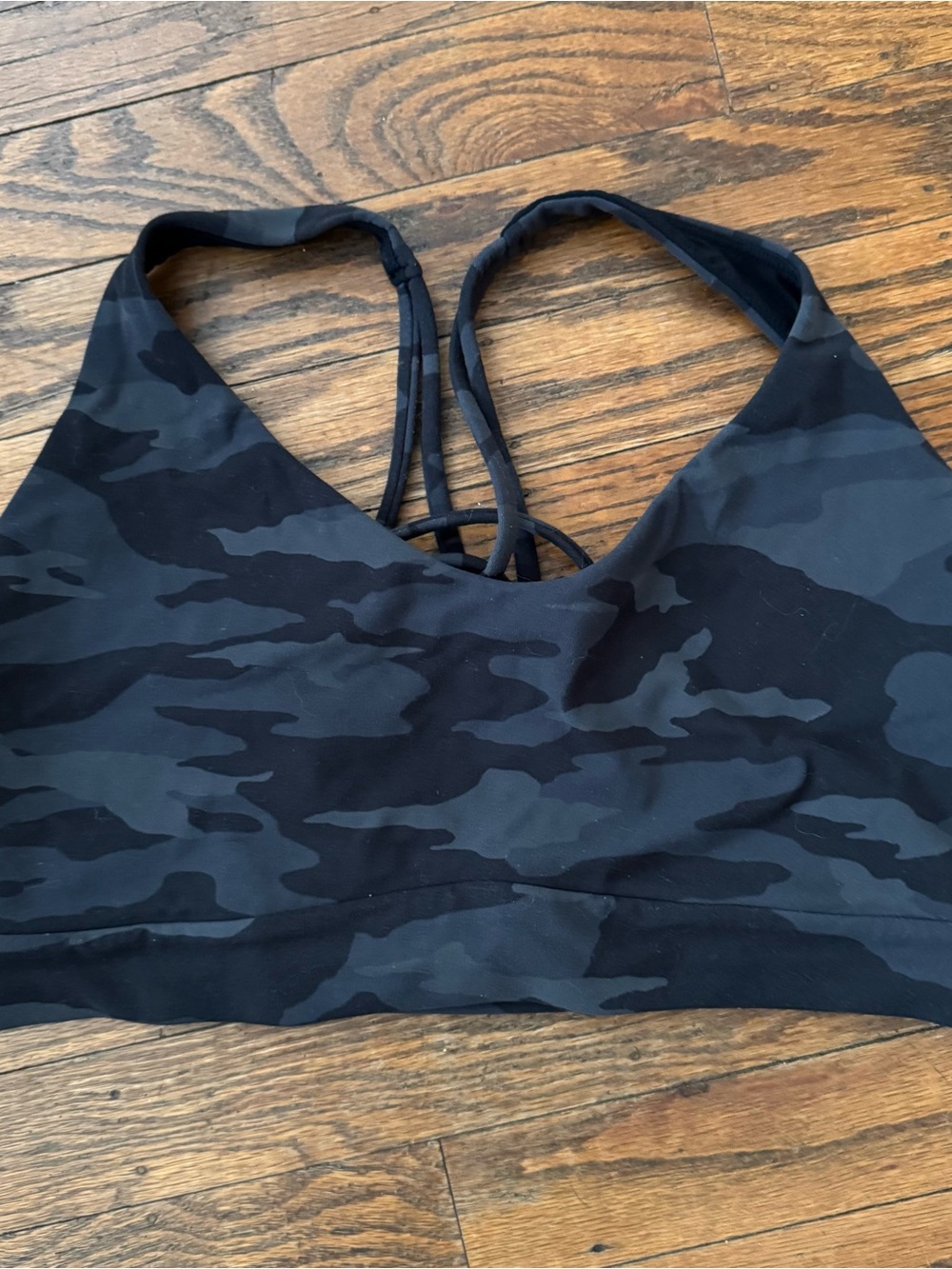 Athleta Solace Strappy Sports Bras in Black Camo M EUC